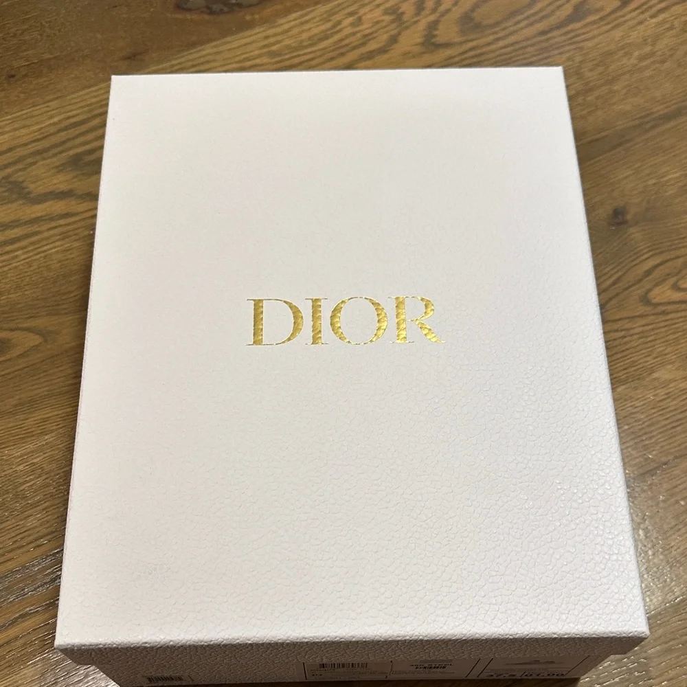 Dior Shoe Box with Gold Lettering - Picture 1 of 2